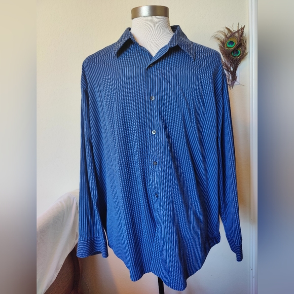 Van Heusen Men's Blue Striped Button Down Shirt π (XL / 18-18.5)ππ€ - Picture 1 of 15